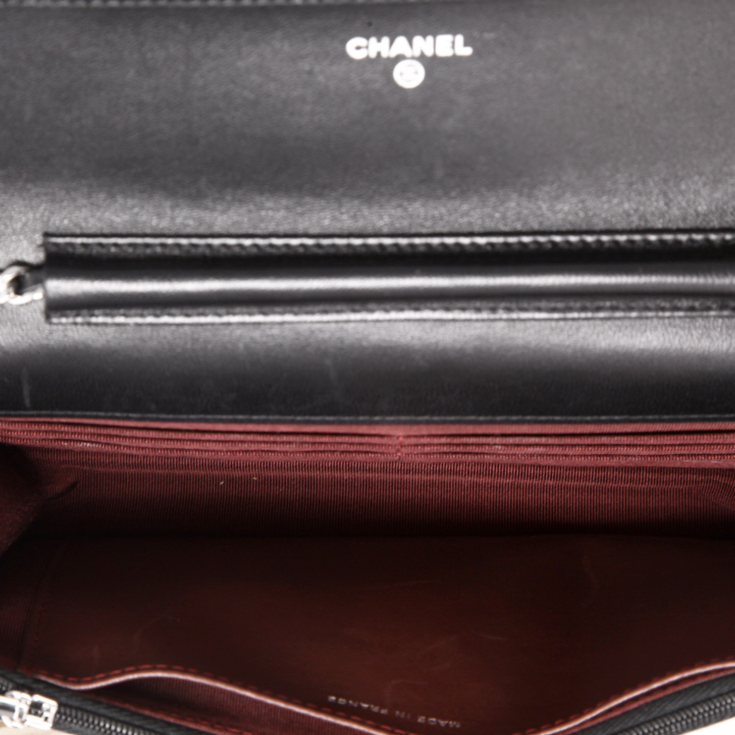 Chanel  Wallet on Chain shoulder bag  in black quilted leather - Detail D3