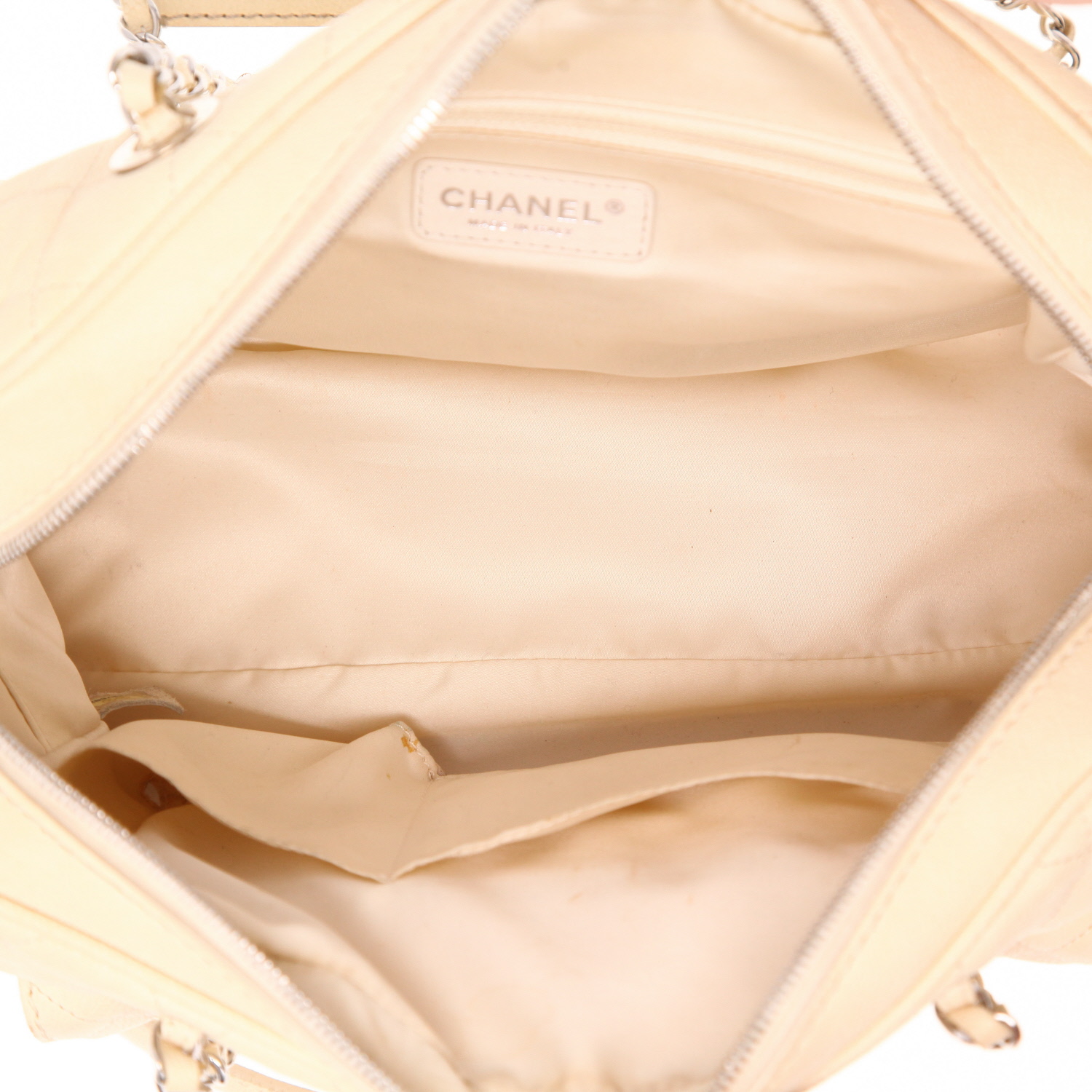 Sac à main Chanel  Camera grand modèle  en cuir matelassé beige - Detail D3