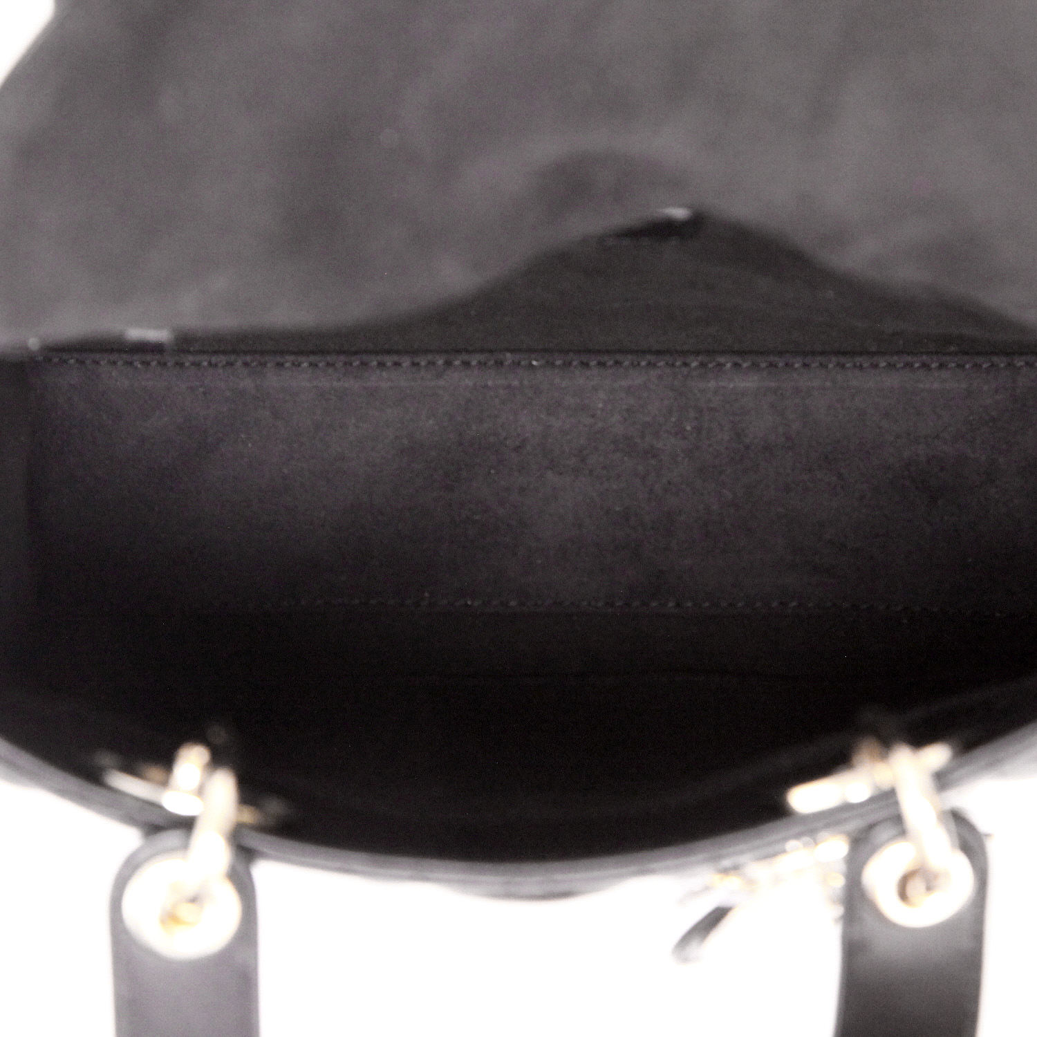 Sac à main Dior  Lady Dior petit modèle  en cuir cannage noir - Detail D3