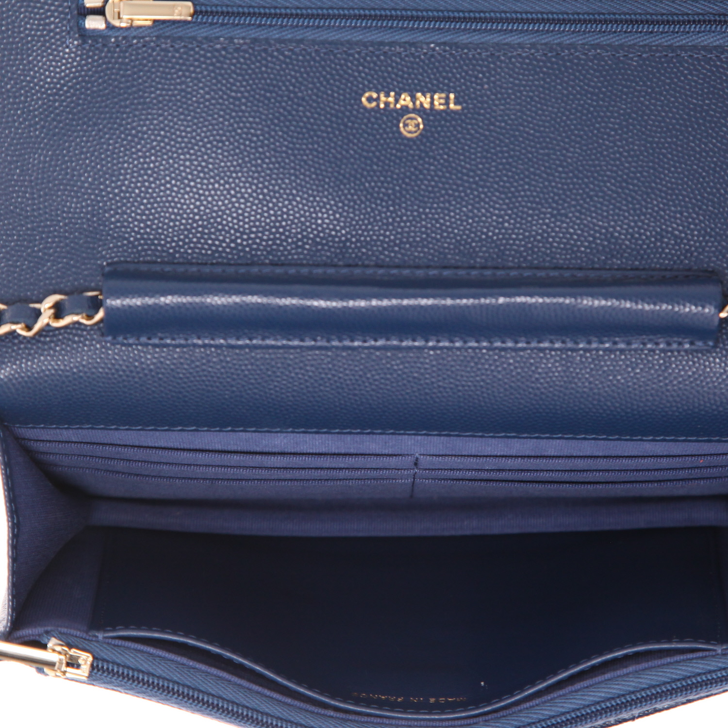 Chanel  Wallet on Chain shoulder bag  in navy blue quilted leather - Detail D3