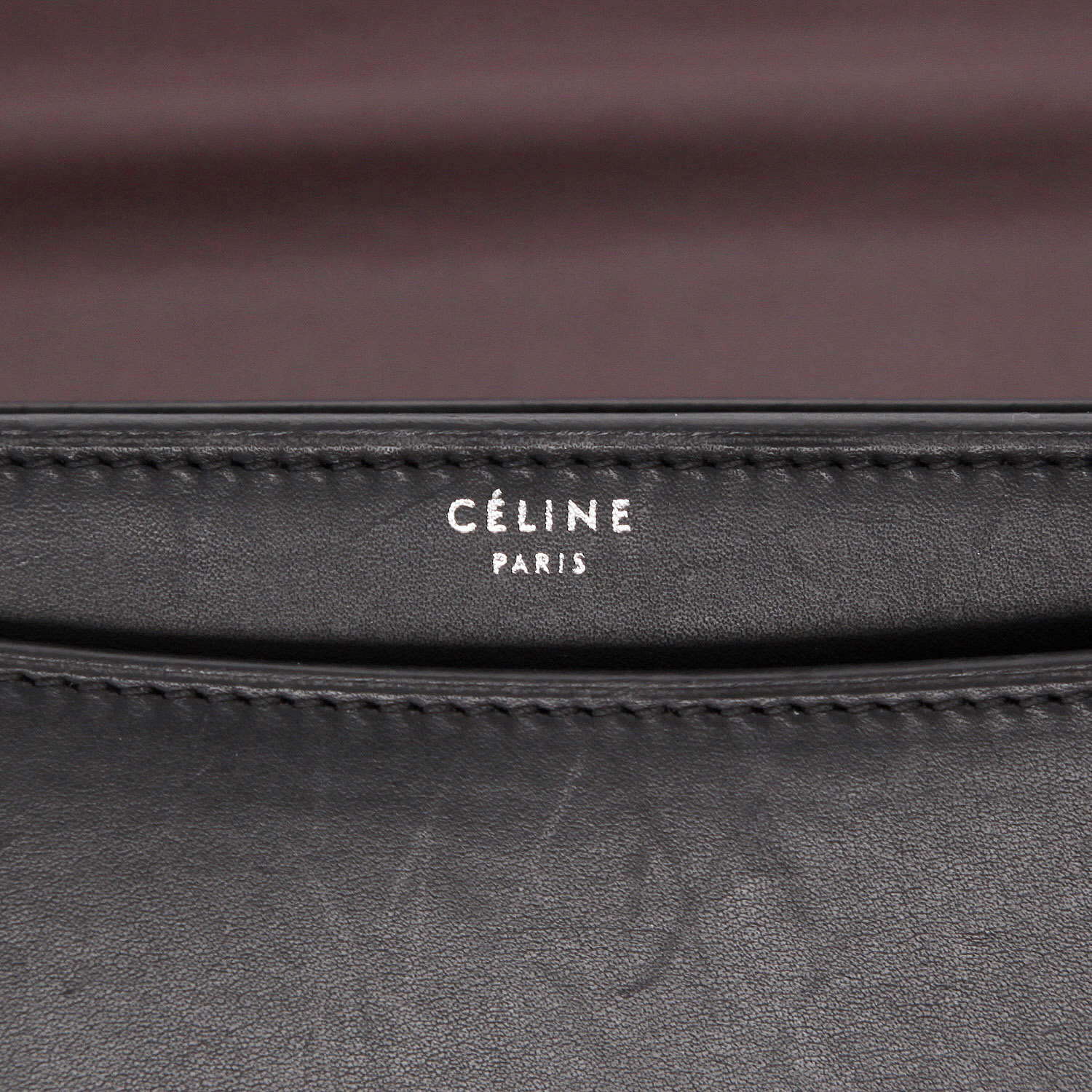 Bolso de mano Celine  Classic Box en cuero box negro - Detail D2