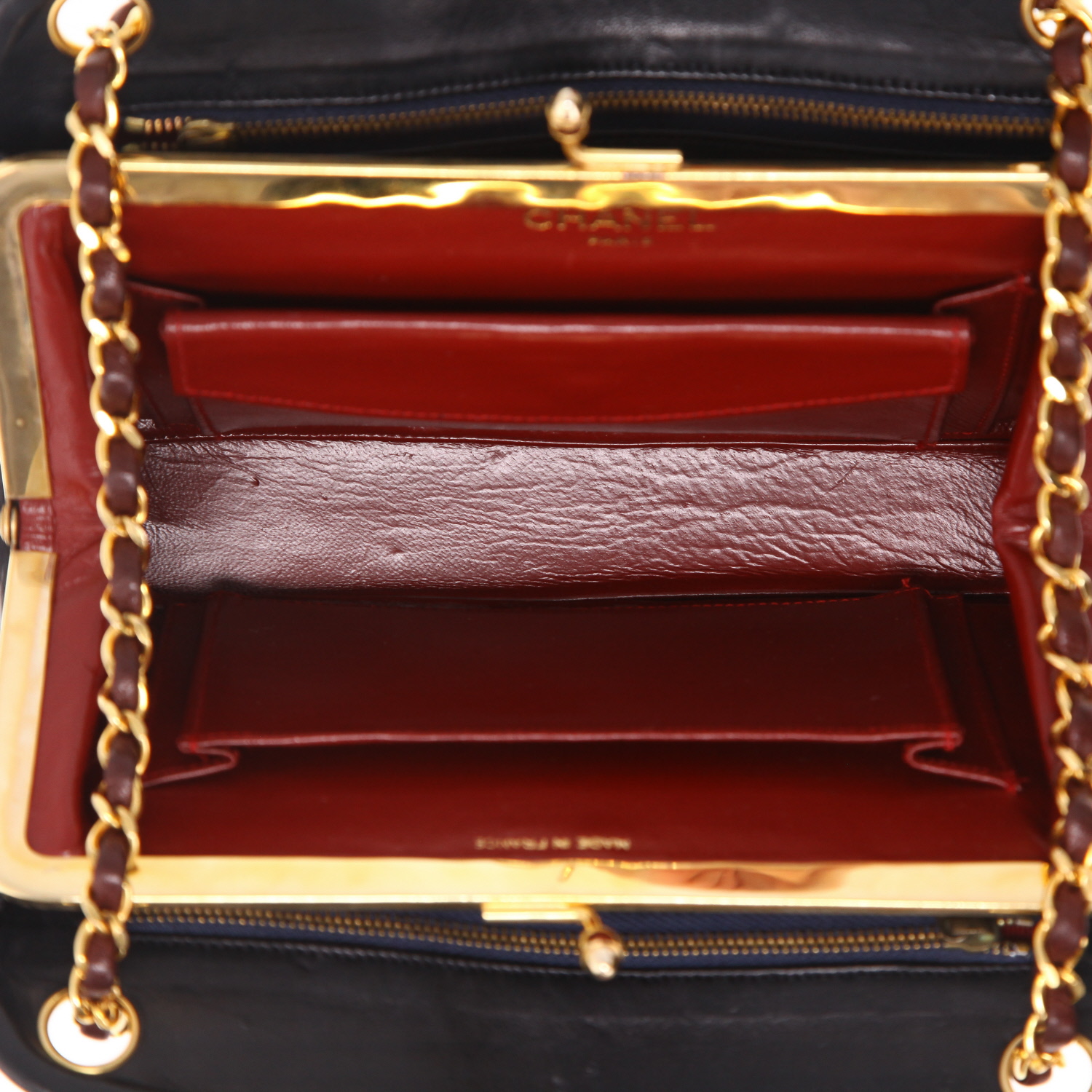 Chanel  Vintage handbag  in navy blue quilted leather - Detail D3