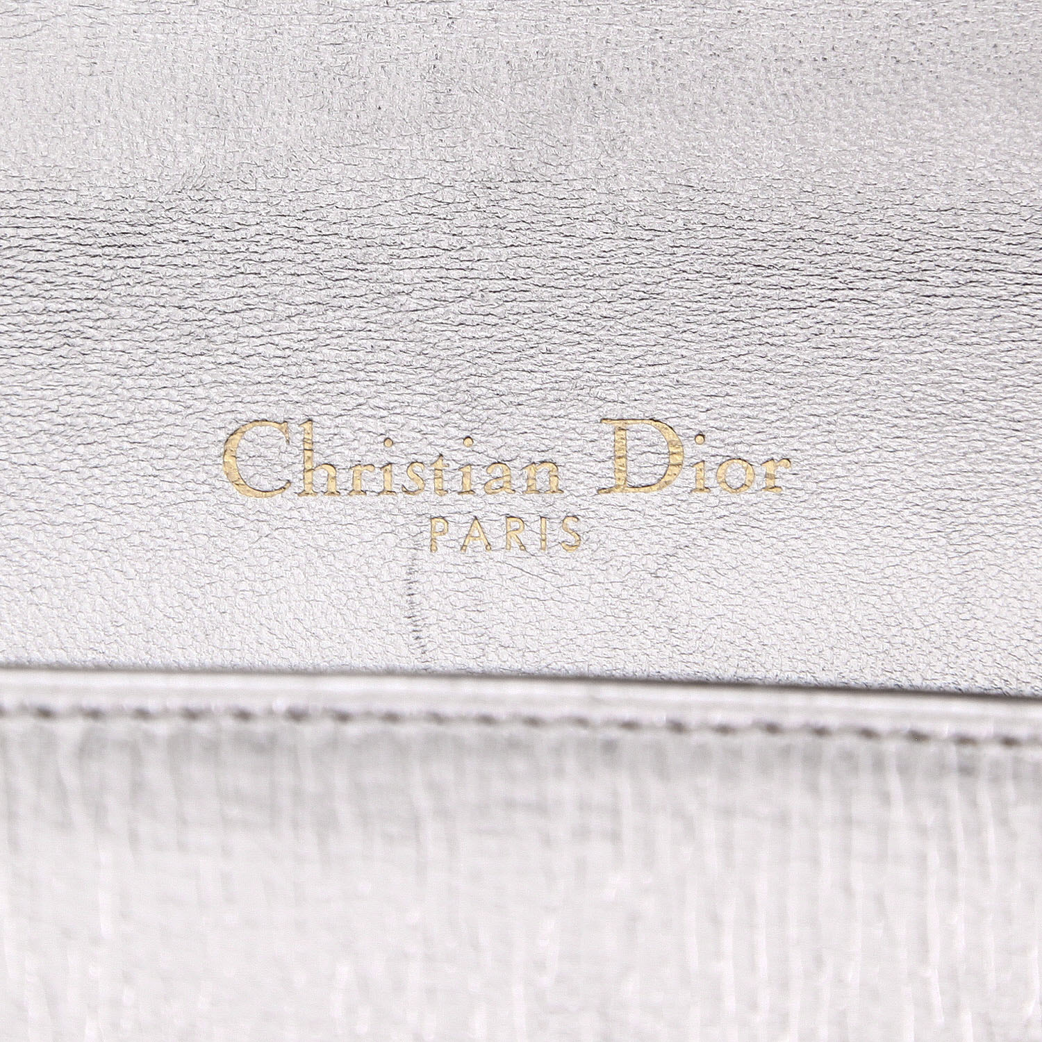Bolso bandolera Dior  Diorama en cuero plateado - Detail D2