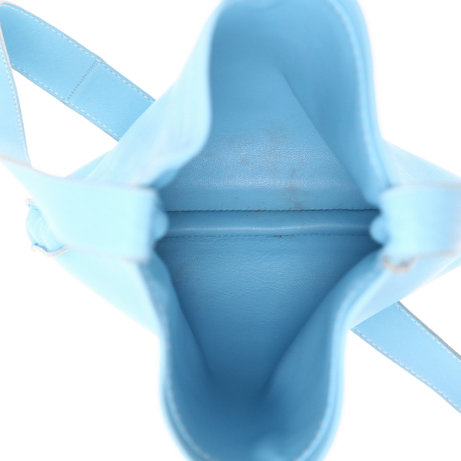 Bolso de mano Hermès  Onimetou en cuero azul - Detail D3