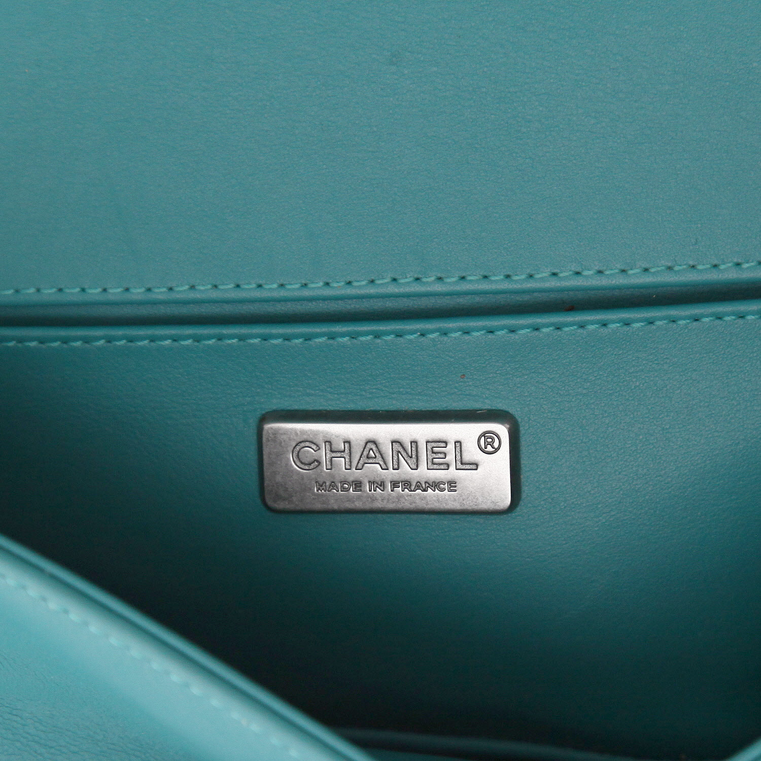 Chanel  Boy shoulder bag  crocodile  and  leather - Detail D2