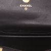 Bolsito de mano Chanel  Editions Limitées en cuero acolchado negro - Detail D3 thumbnail