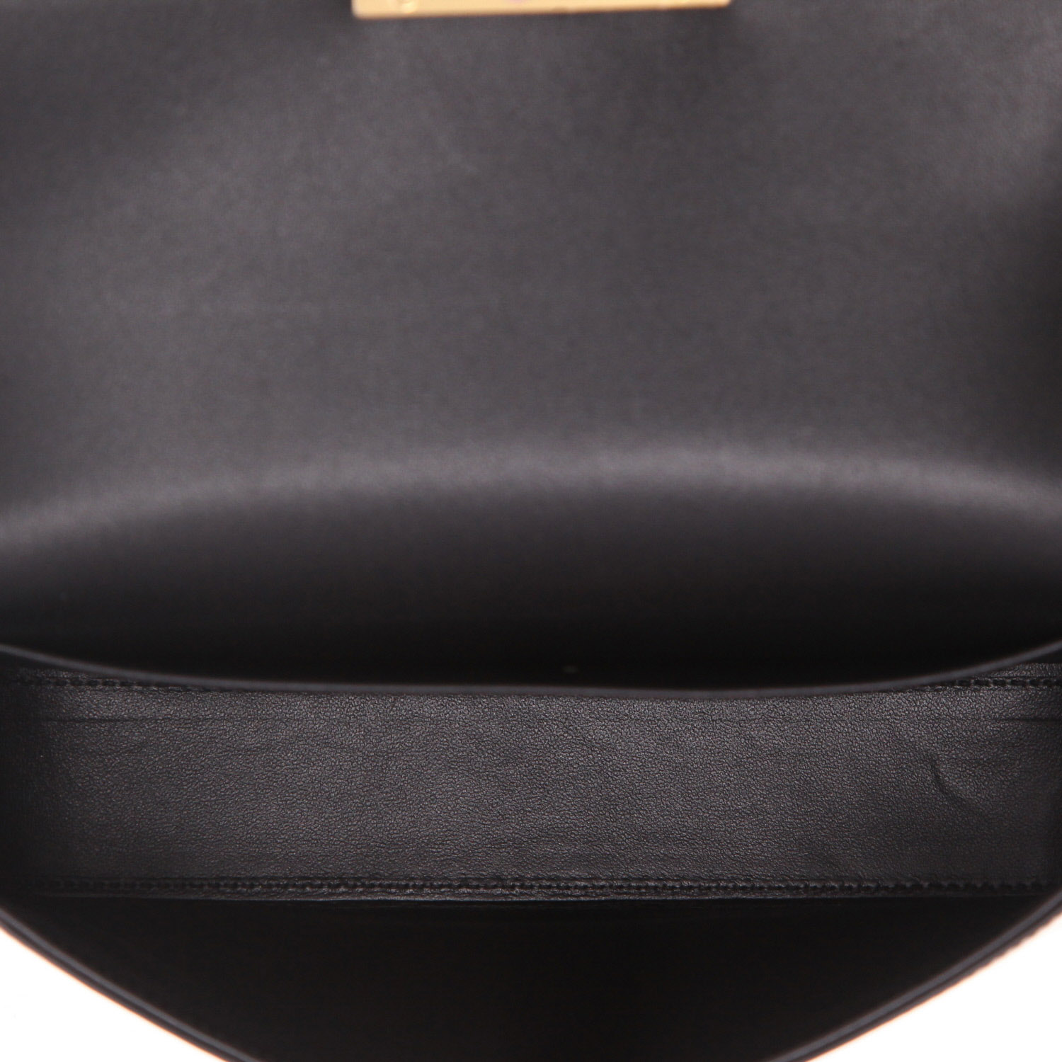 Bolso de mano Celine  Claude en cuero negro - Detail D3