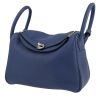 Hermès  Lindy 30 cm handbag  in blue togo leather - 00pp thumbnail