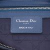 Bolso de mano Dior  Lady Dior en cuero cannage azul - Detail D2 thumbnail