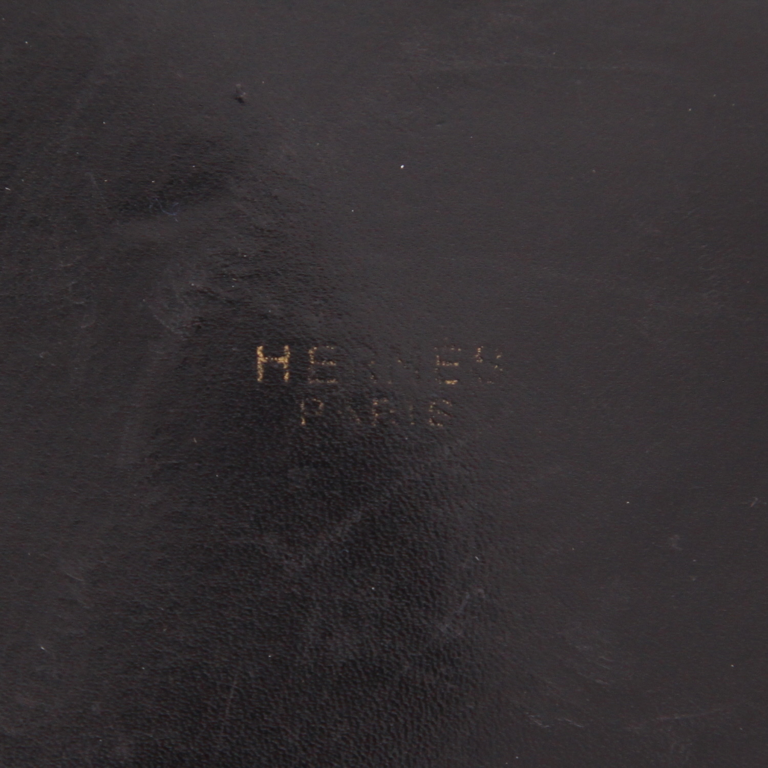 Bolso de mano Hermès  Mangeoire en cuero box negro - Detail D2