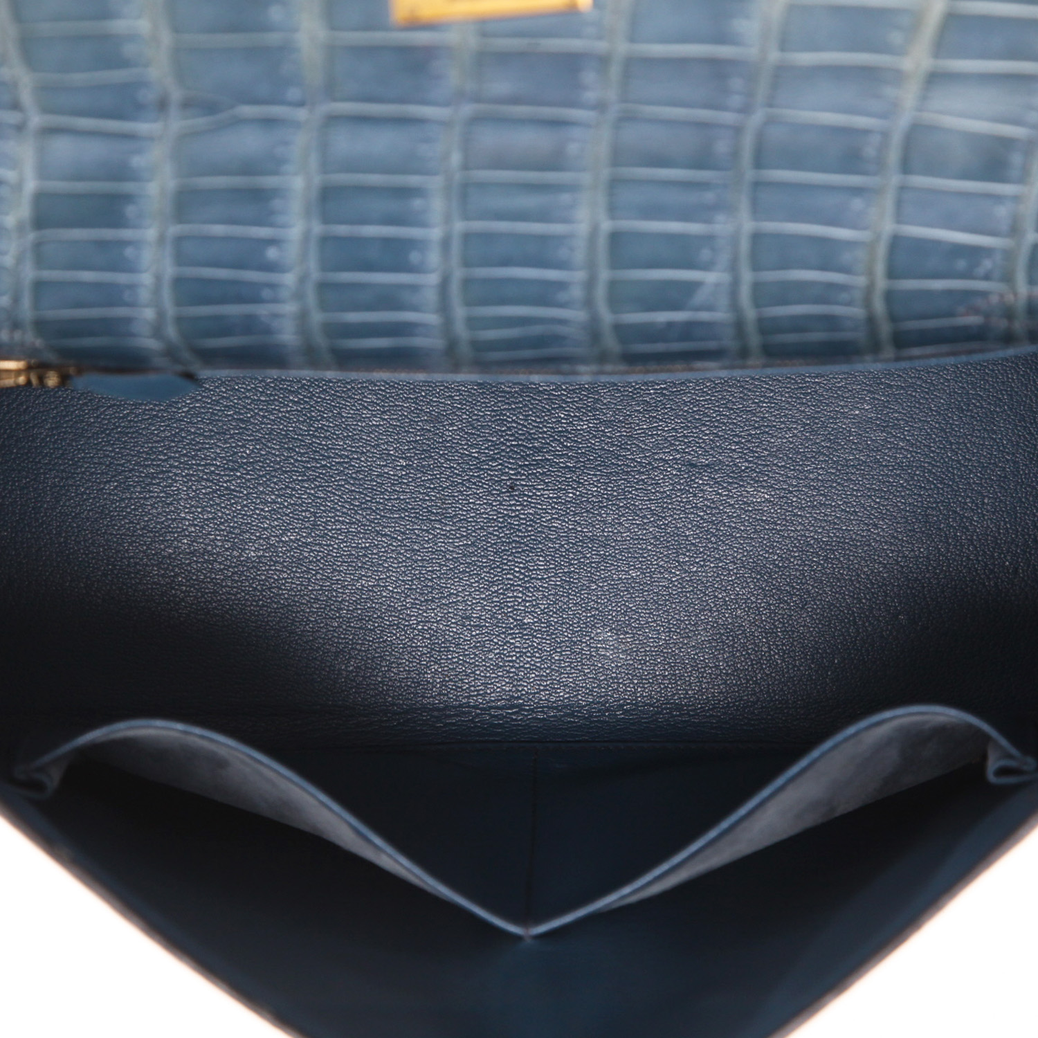 Bolso de mano Hermès  Kelly 32 cm en cocodrilo porosus azul - Detail D3