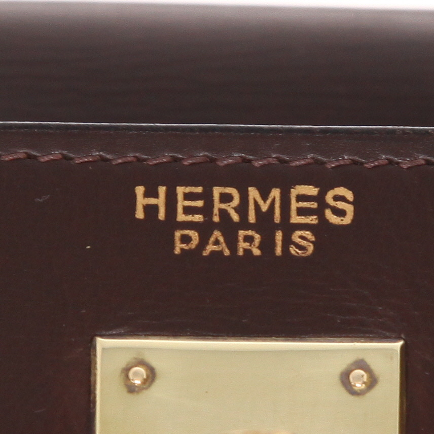 Hermès  Kelly 32 cm handbag  in brown box leather - Detail D2