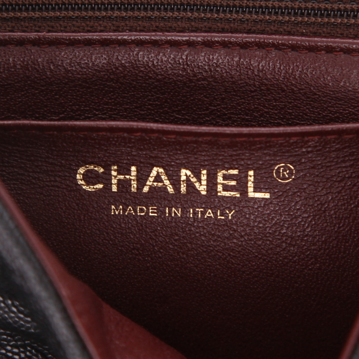 Sac bandoulière Chanel  Timeless Mini en cuir grainé matelassé noir - Detail D2