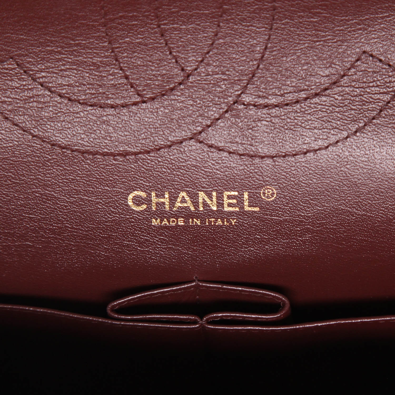 Sac à main Chanel  Timeless Jumbo en cuir grainé matelassé noir - Detail D2