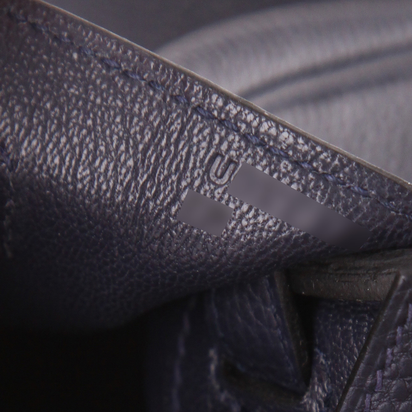 Hermès  Birkin 25 cm handbag  in blue togo leather - Detail D4