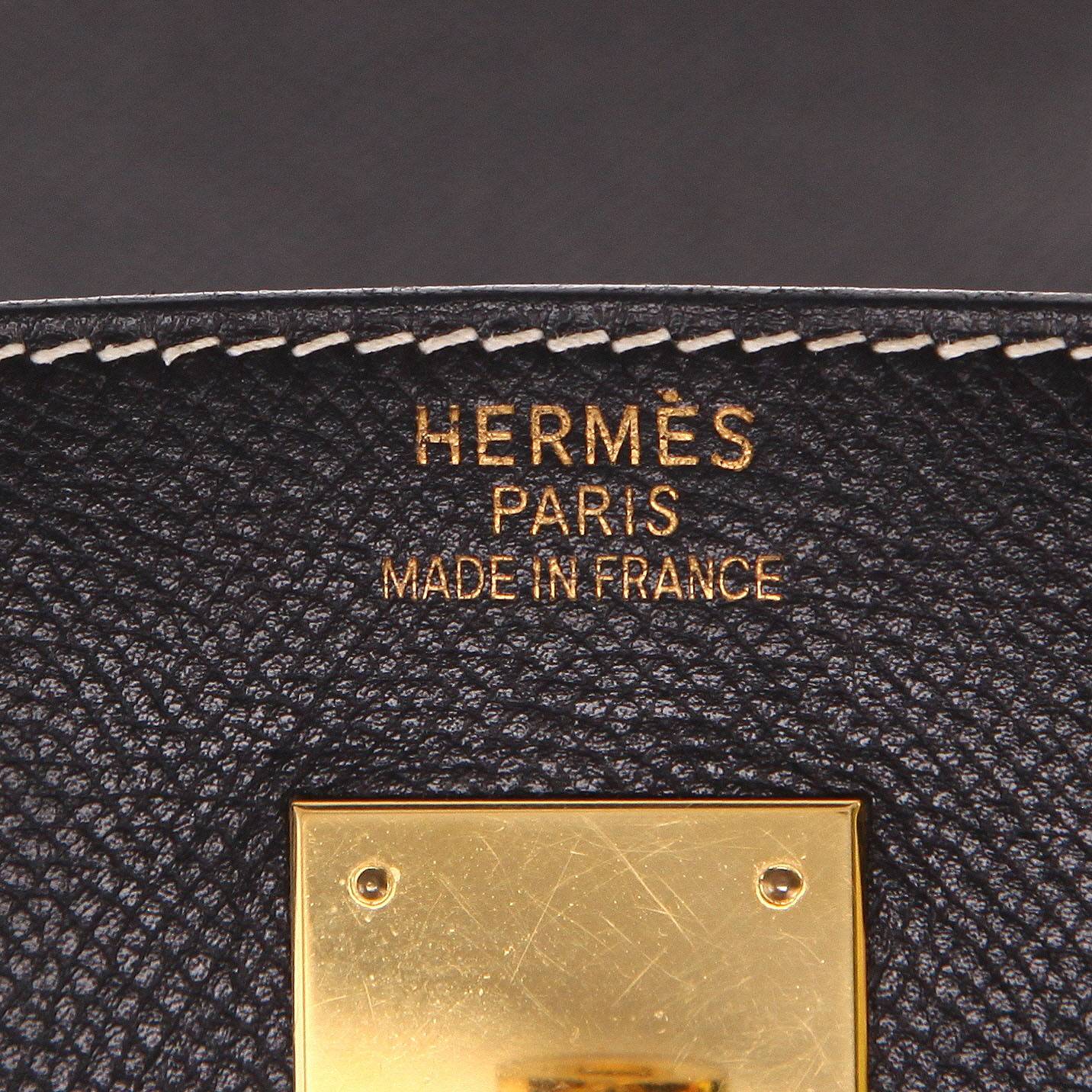 Bolso de mano Hermès  Birkin 40 cm en cuero Courchevel negro - Detail D2