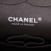 Borsa Chanel  Timeless Jumbo in pelle martellata e trapuntata grigia - Detail D2 thumbnail