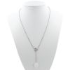 Collar Chanel Camelia de oro blanco, diamantes y ágata - 360 thumbnail