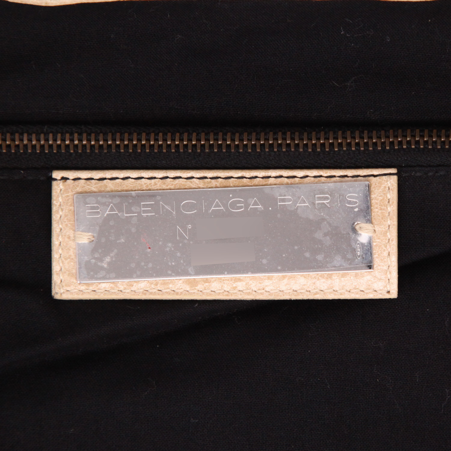 Balenciaga  Work weekend bag  in beige leather - Detail D2
