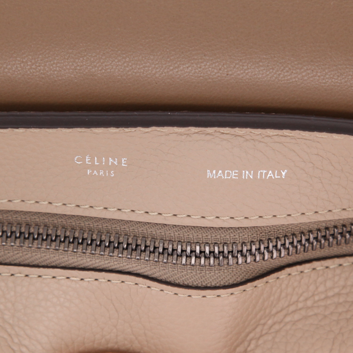 Celine  Trapeze handbag  in beige leather  and beige suede - Detail D2