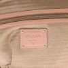 Bolso de mano Prada   en cuero granulado color rosa claro - Detail D2 thumbnail