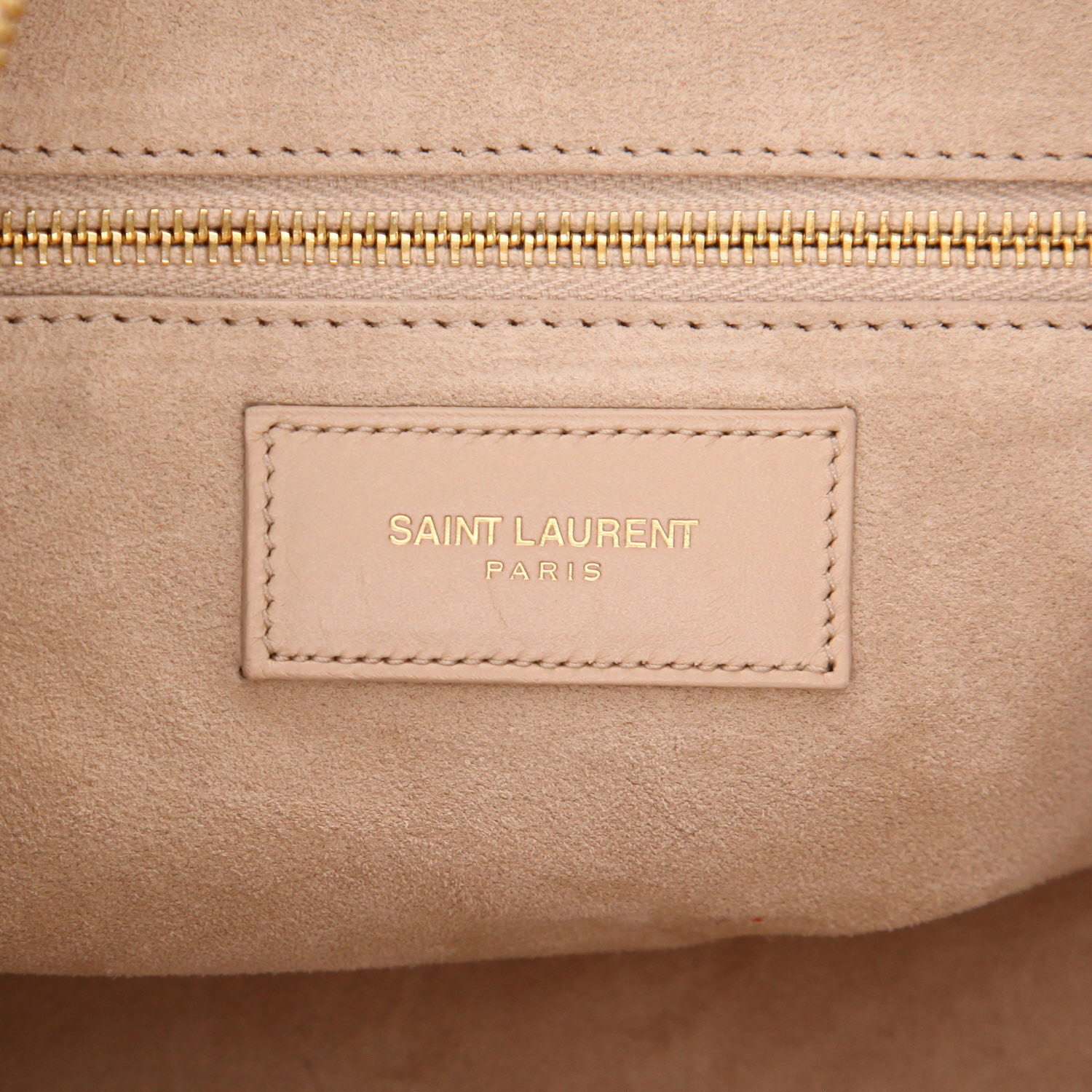 Bolso de mano Saint Laurent  Duffle en cuero beige - Detail D2