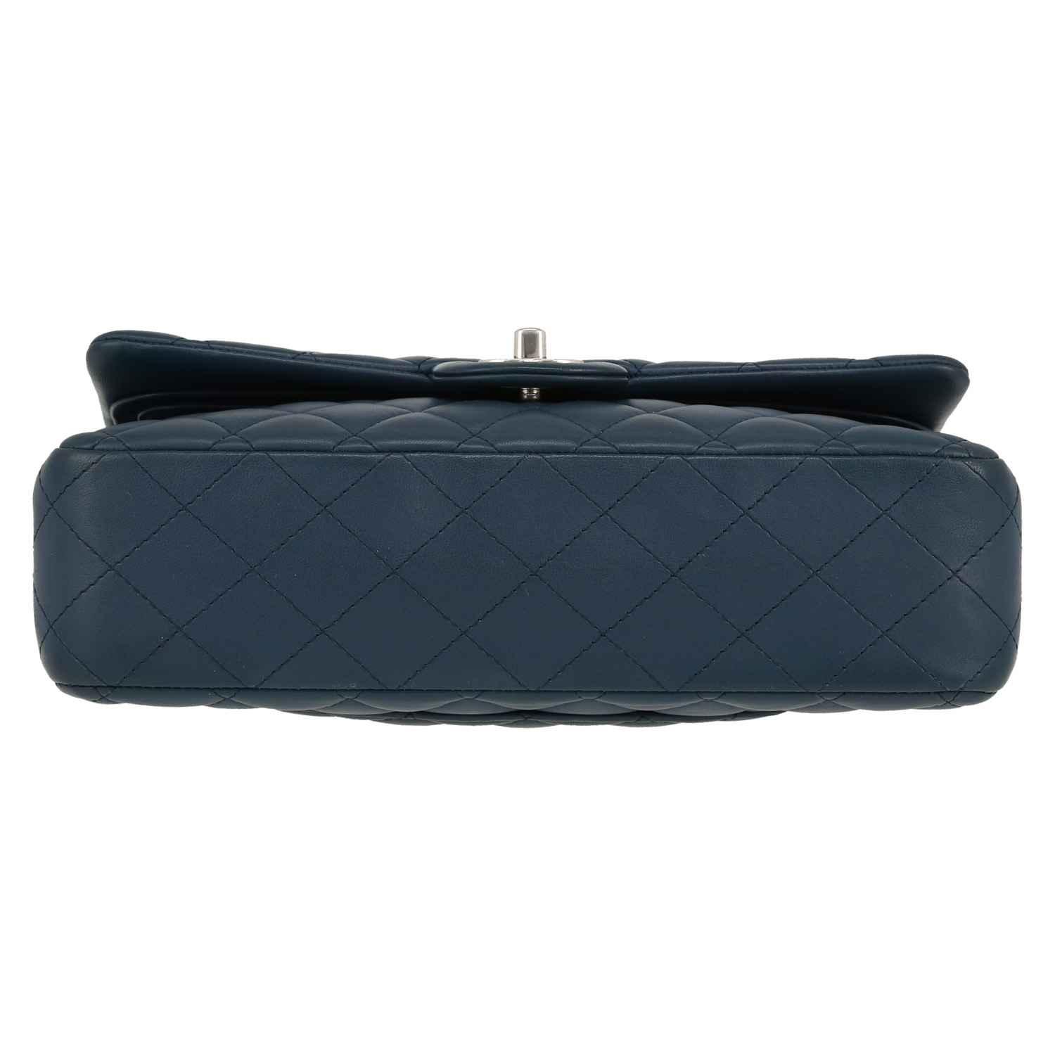 Sac à main Chanel  Timeless Classic en cuir matelassé bleu - Detail D1