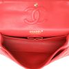 Bolso de mano Chanel  Timeless Classic en cuero acolchado rosa - Detail D3 thumbnail