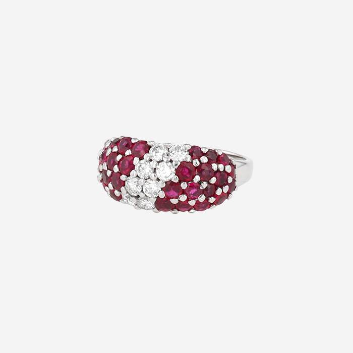 Anello Vintage  in oro bianco, diamanti e rubini