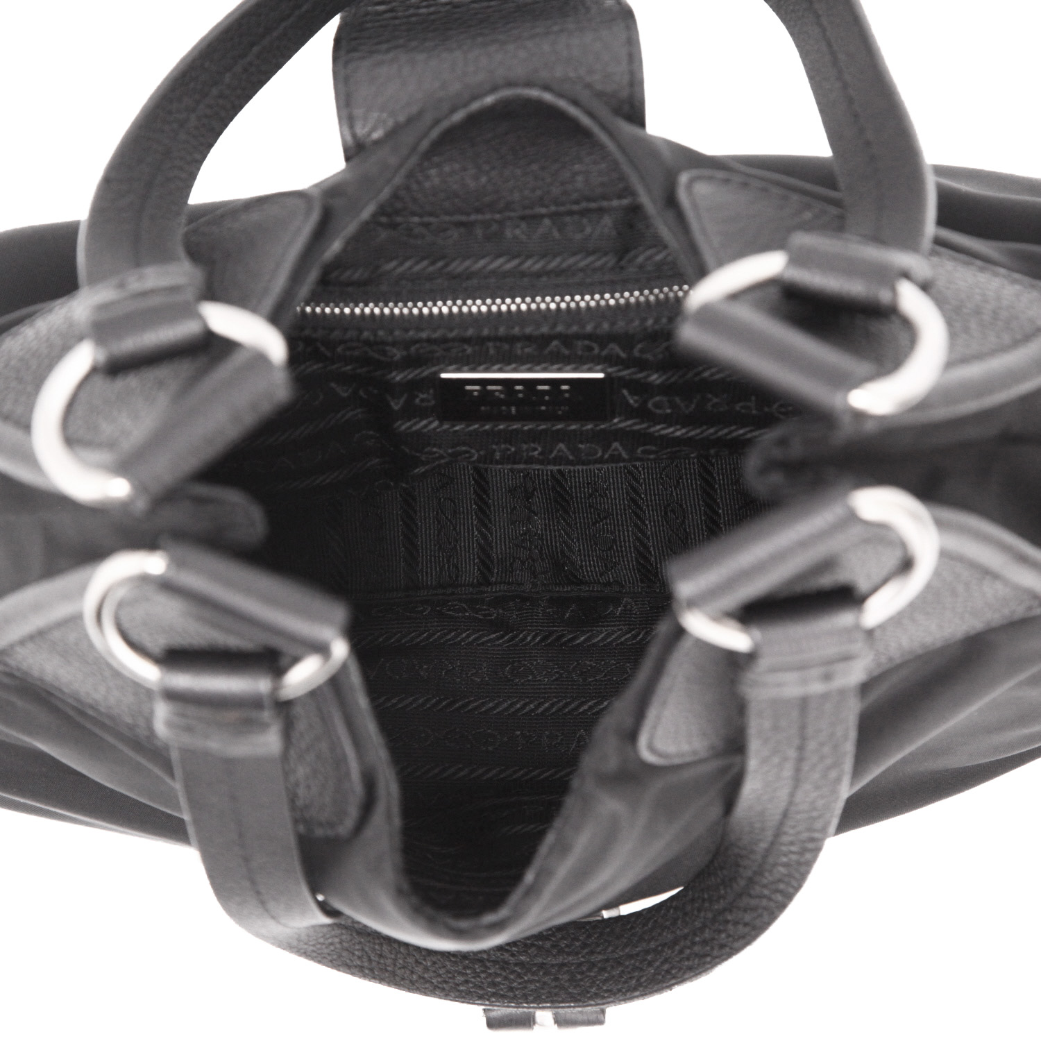 Bolso de mano Prada   en lona negra y cuero negro - Detail D3