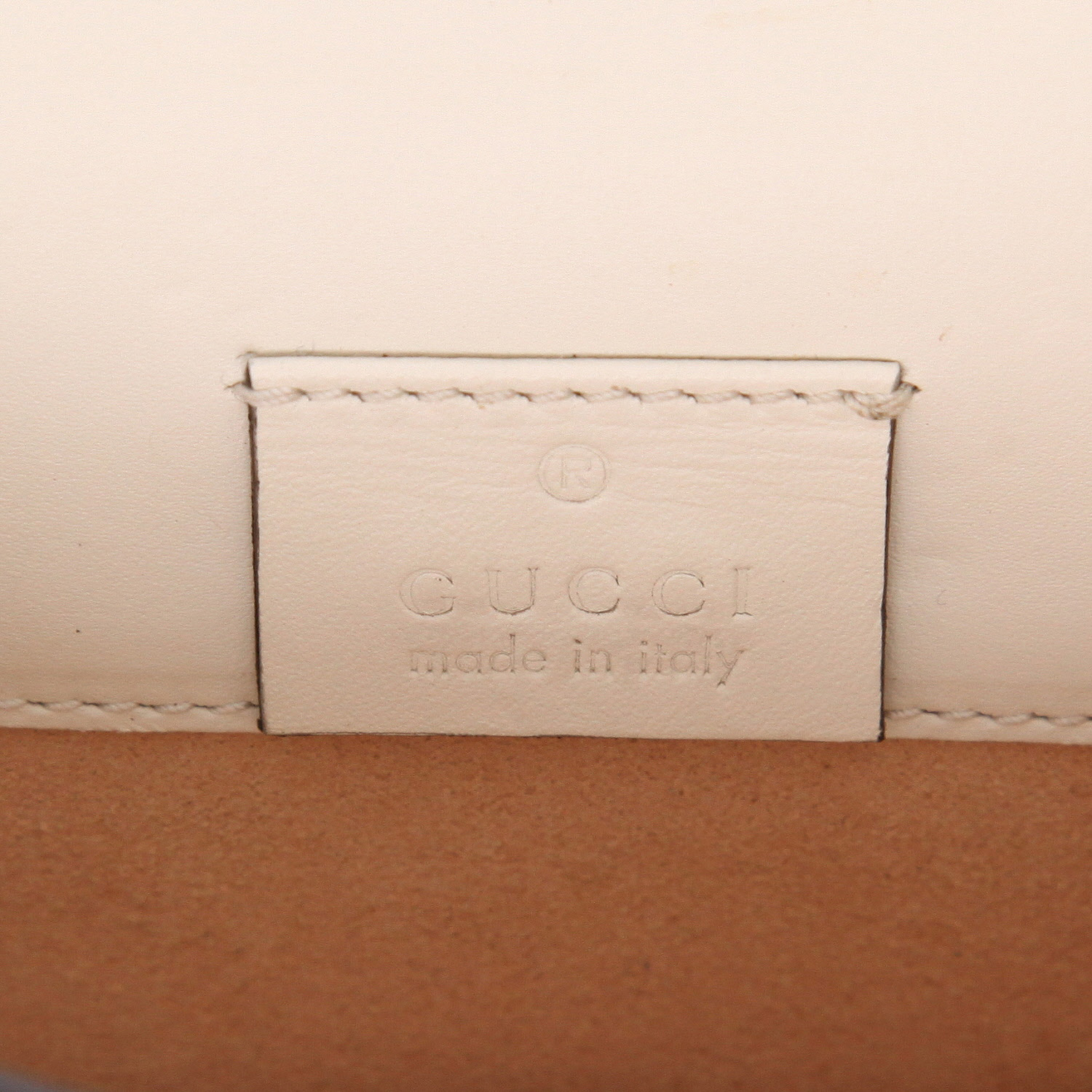 Gucci  Sylvie super mini  shoulder bag  in white leather - Detail D2