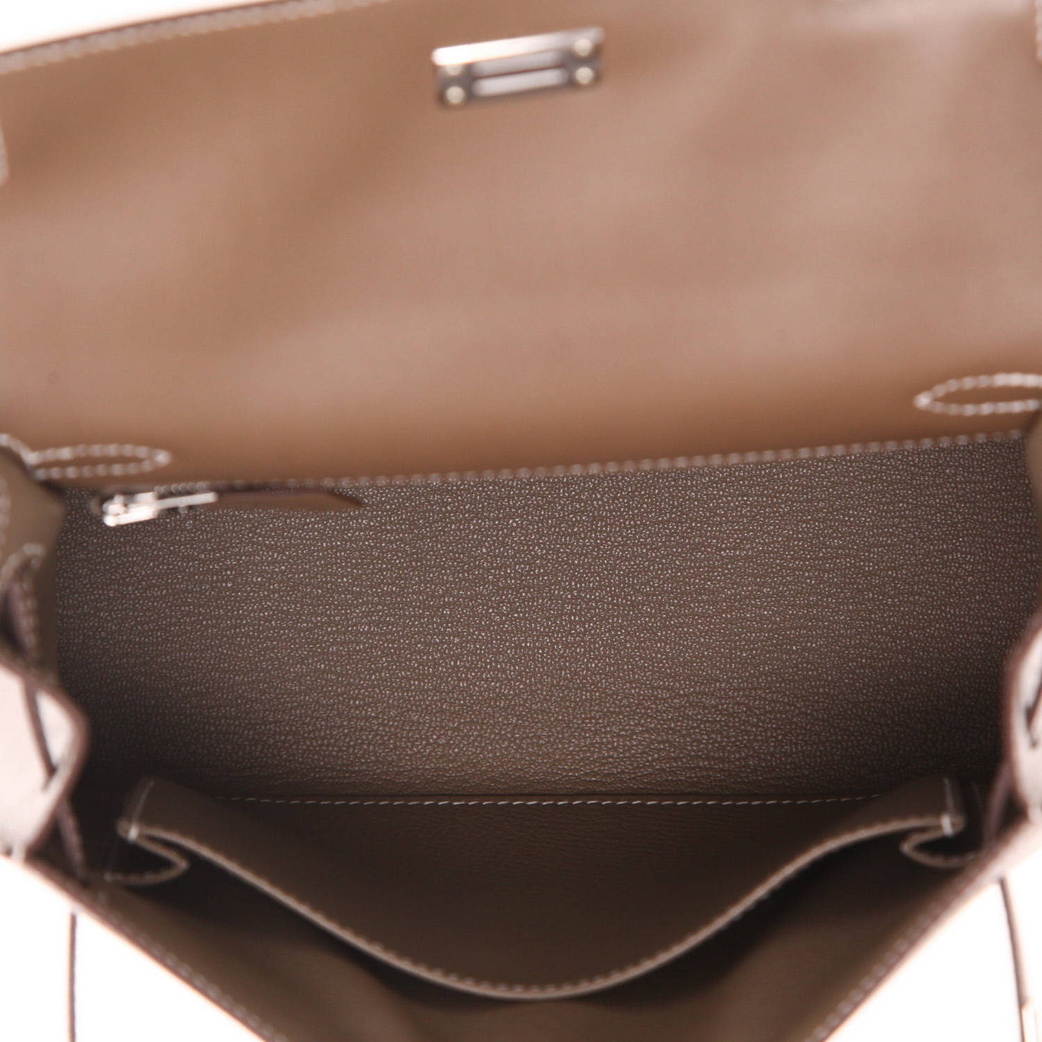 Borsa Hermès  Kelly 25 cm in pelle Tadelakt etoupe - Detail D3