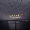 Bolso bandolera Chanel  Chanel 2.55 en terciopelo azul marino y marrón - Detail D2 thumbnail