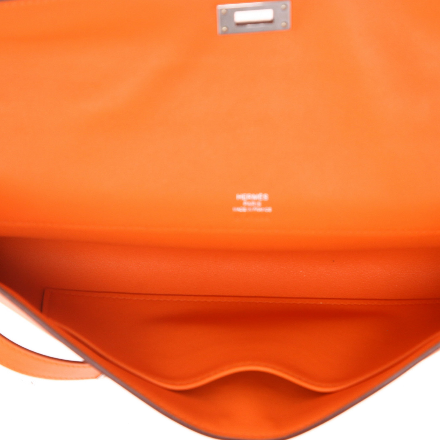 Pochette Hermès  Kelly Cut en cuir Swift orange - Detail D3