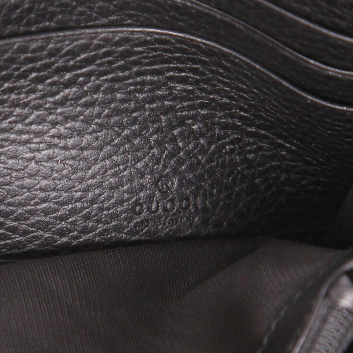 Billetera Gucci  GG Marmont mini  en cuero negro - Detail D2