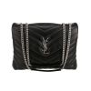 Bolso bandolera Saint Laurent  Loulou modelo mediano  en cuero acolchado con motivos de espigas negro - 360 thumbnail