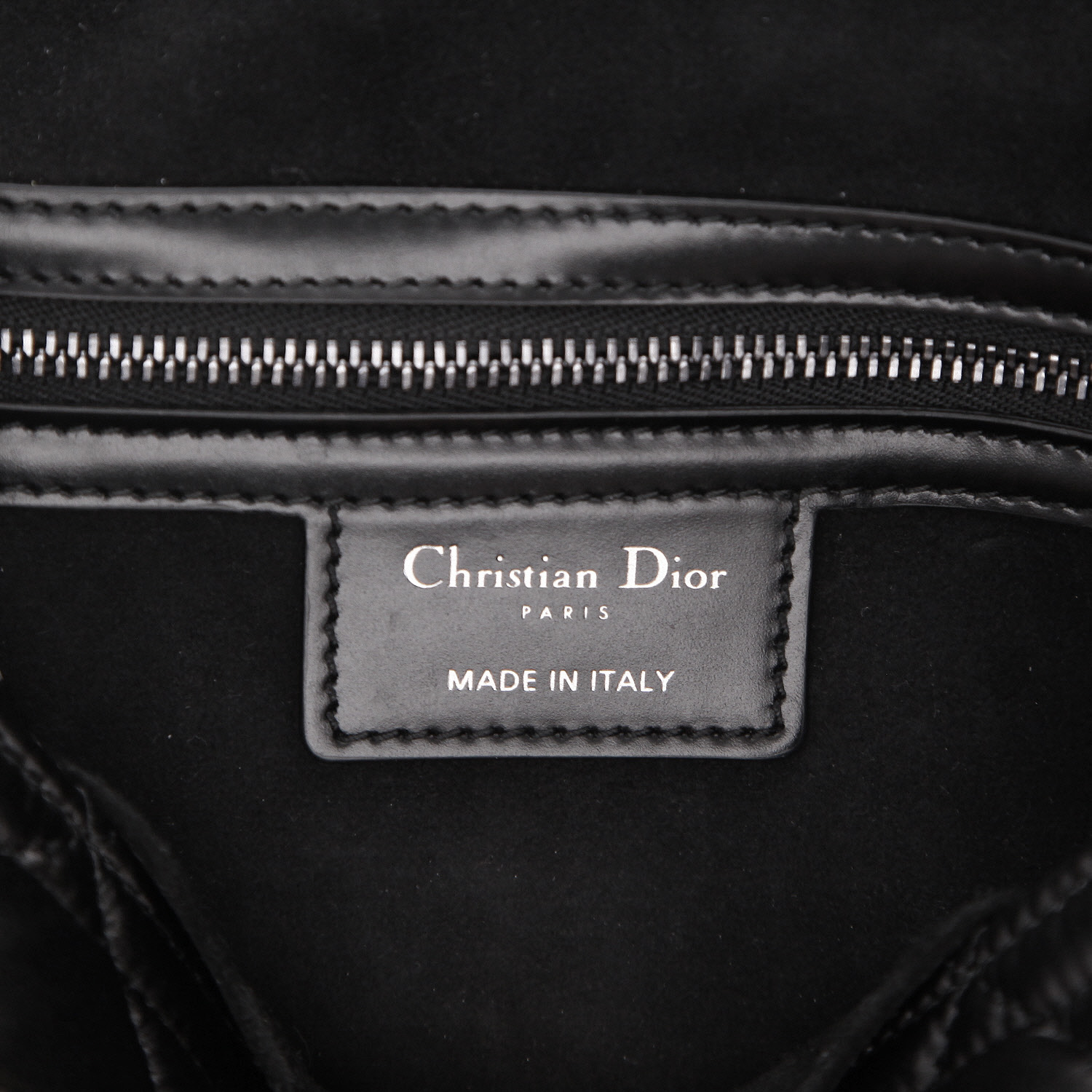 Bolso bandolera Dior  Diorcamp en cuero cannage negro - Detail D2