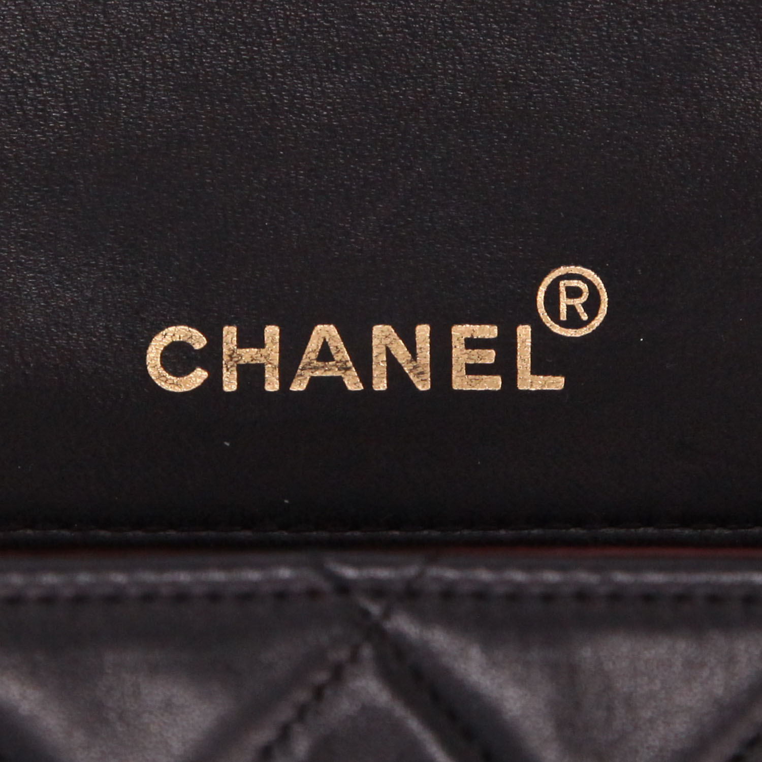 Sac bandoulière Chanel  Vintage en cuir matelassé noir - Detail D2