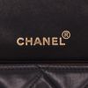 Chanel  Vintage shoulder bag  in black quilted leather - Detail D2 thumbnail