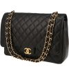 Chanel  Timeless Maxi Jumbo handbag  in black quilted grained leather - 00pp thumbnail