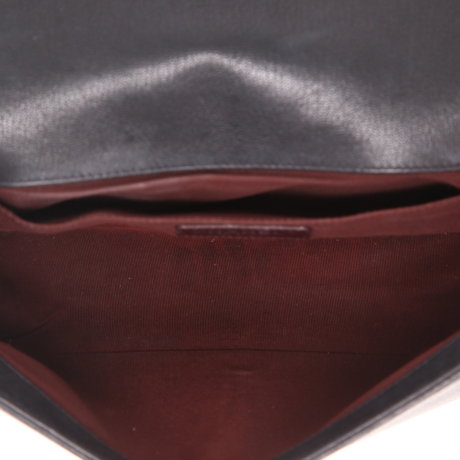 Sac bandoulière Chanel  Boy en cuir matelassé noir et cuir verni noir - Detail D3