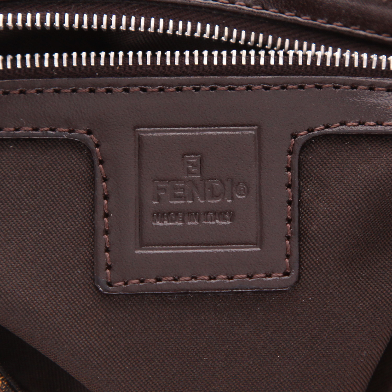 Sac à main Fendi  Baguette en toile siglée marron et cuir marron - Detail D2