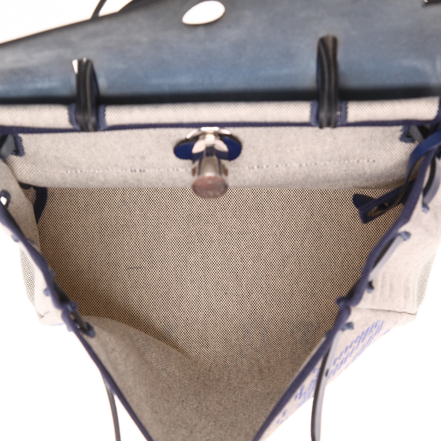 Bolso bandolera Hermès  Herbag en tejido "H" beige y vaca Hunter azul - Detail D3