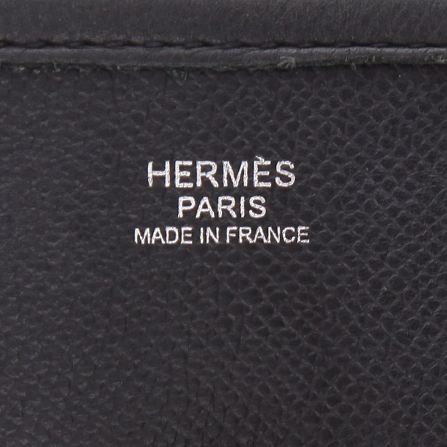Hermès  Evelyne III shoulder bag  in black epsom leather - Detail D2