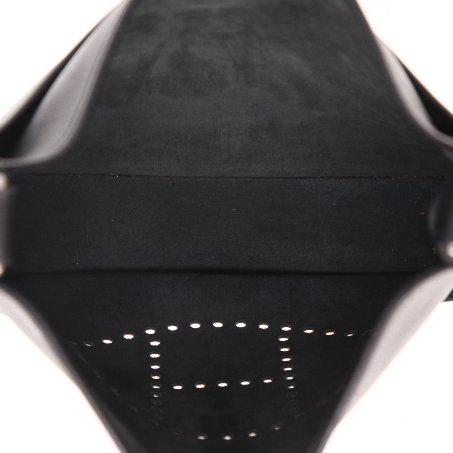 Bolso bandolera Hermès  Evelyne III en cuero epsom negro - Detail D3