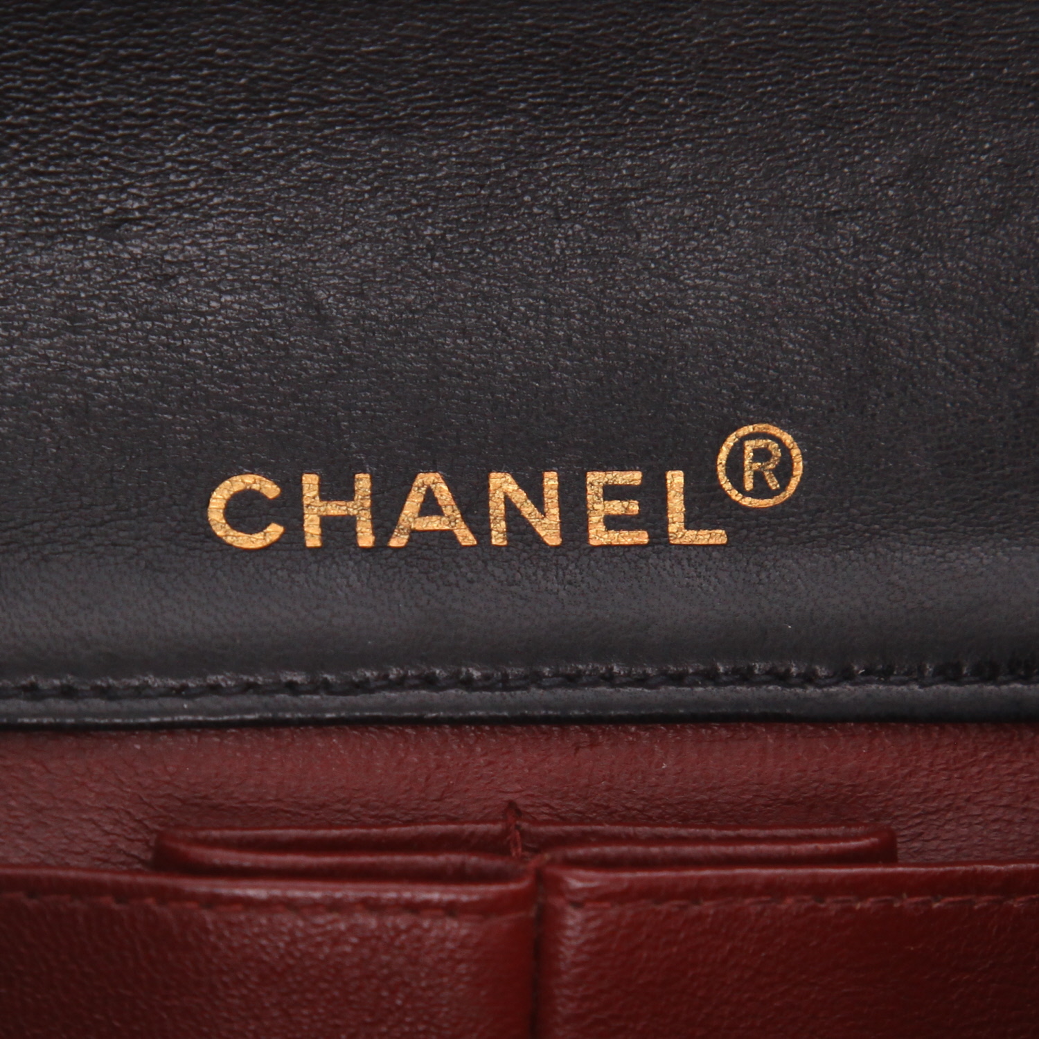 Bolso bandolera Chanel  Mademoiselle en cuero acolchado negro - Detail D2