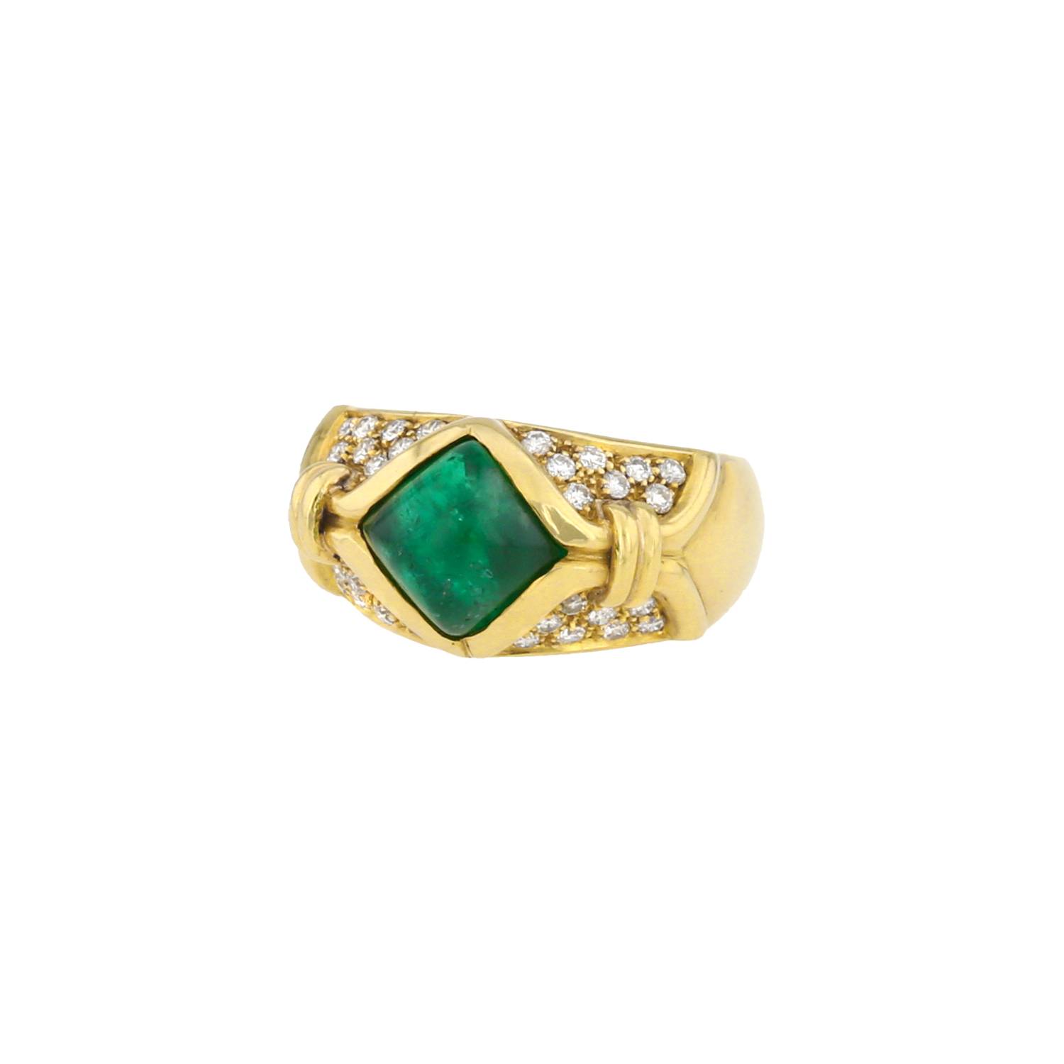 Bague Vintage  en or jaune, émeraude et diamants