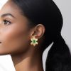 Paire de boucles d'oreilles Vintage  en or jaune, or jaune 14k et diamants - Detail D1 thumbnail