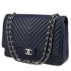 Chanel  Timeless Maxi Jumbo shoulder bag  in navy blue quilted grained leather - 00pp thumbnail