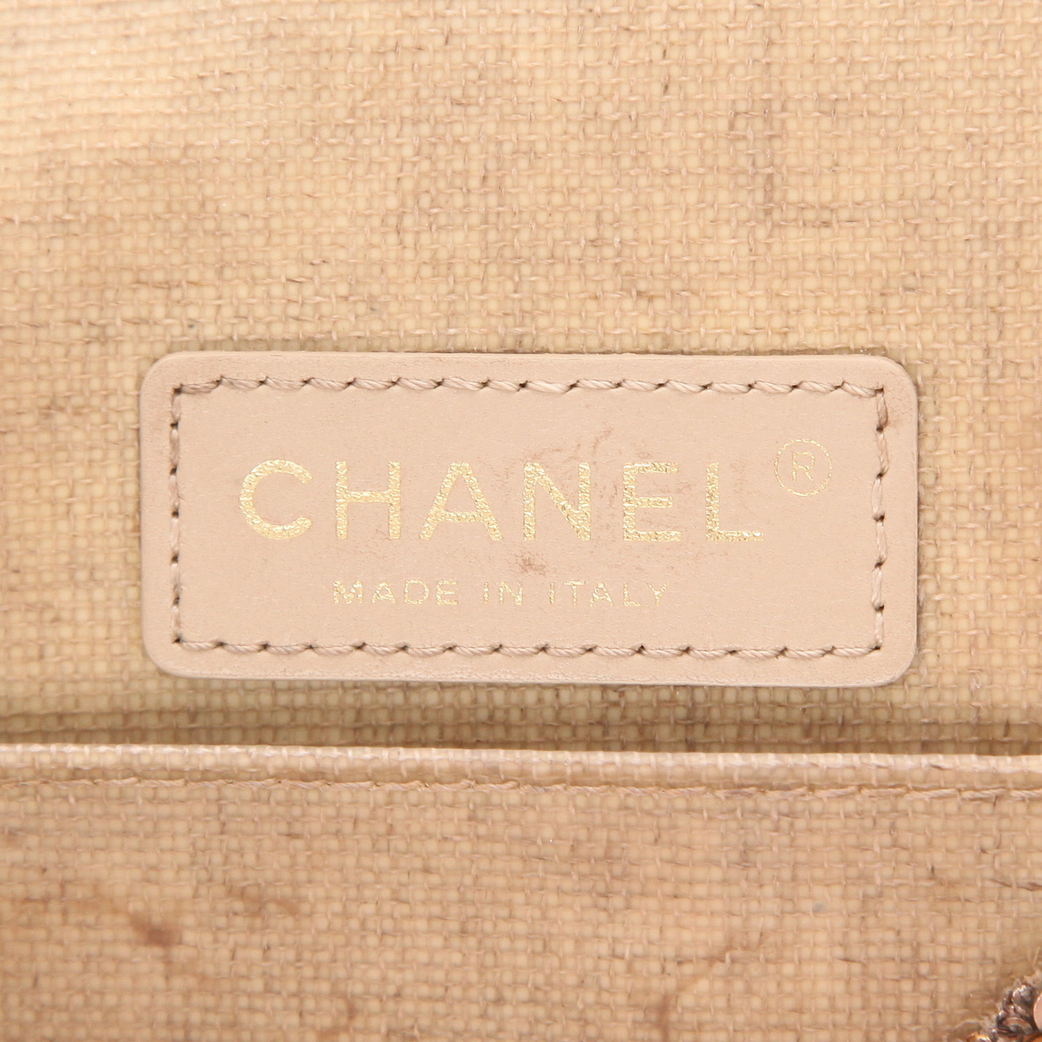 Bolso de mano Chanel  Timeless en raffia beige - Detail D2